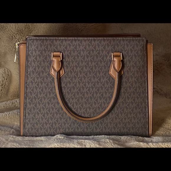 Michael Kors Large Mercer tote - Picture 8 of 9